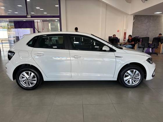VOLKSWAGEN POLO 1.0 170 TSI COMFORTLINE AUTOMÁTICO VOLKSWAGEN POLO 1.0 170 TSI COMFORTLINE AUTOMÁTICO
